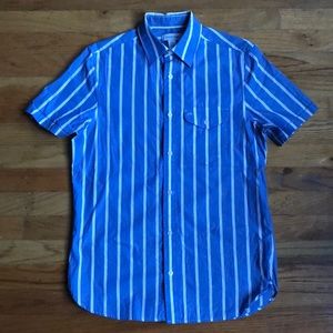 XS Calvin Klein button down short-sleeved shirt
